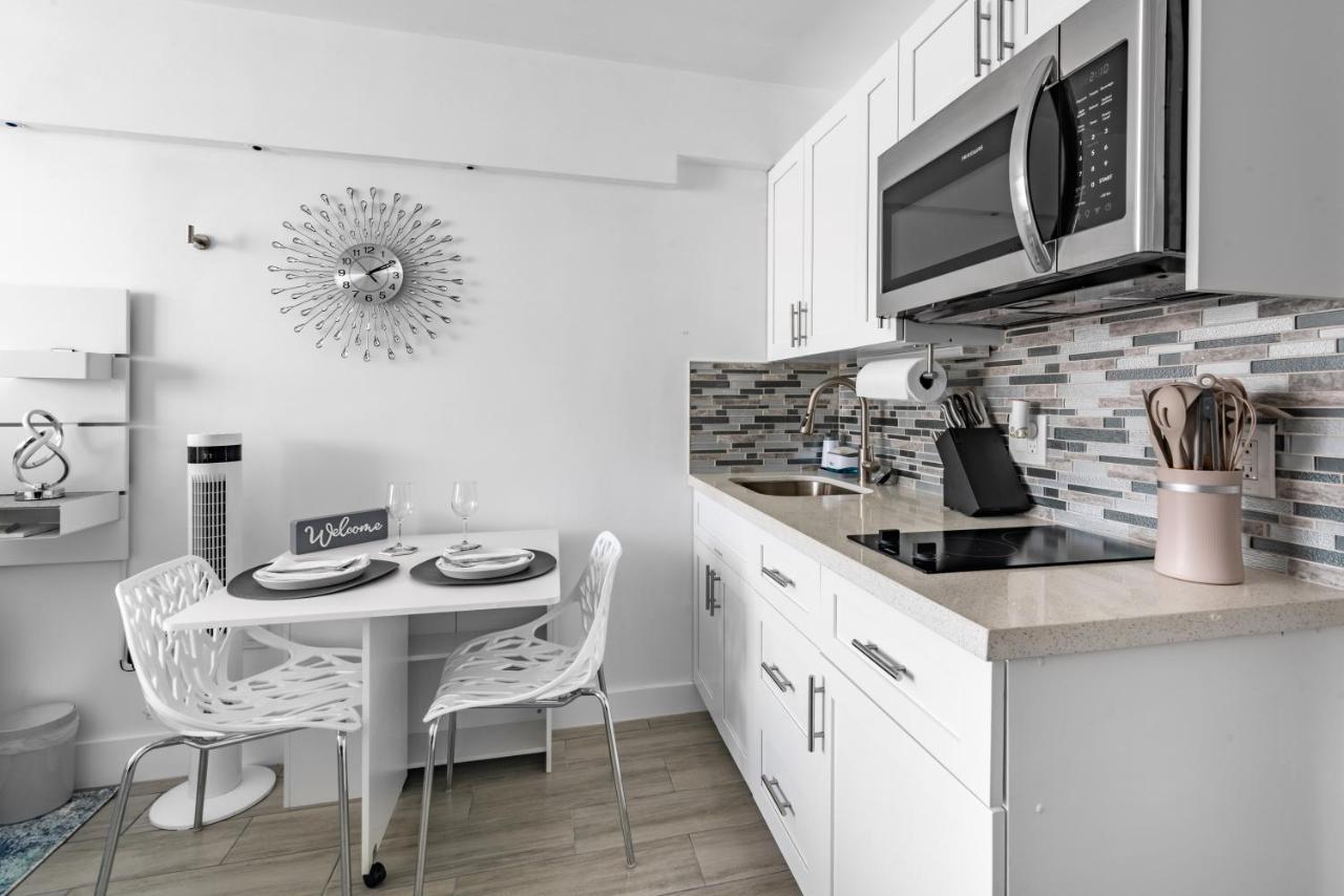 Newly Renovated Oceanfront Studio W/ Balcony - Daytona Beach Apartment Luaran gambar